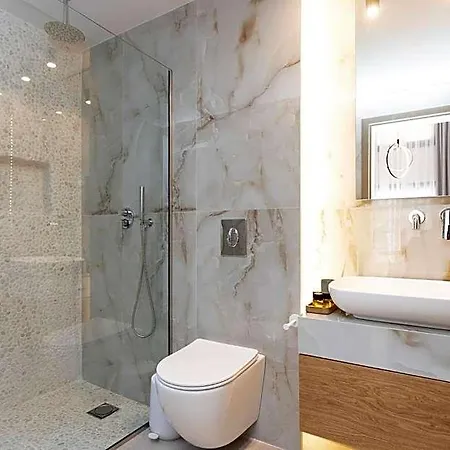 Quintessina Luxury 4*