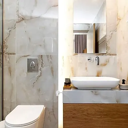 Quintessina Luxury 4* لايميناس
