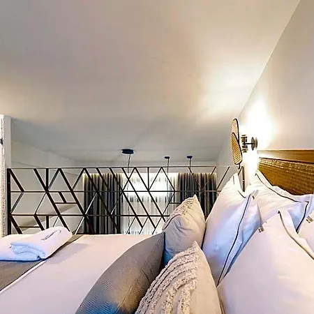 Quintessina Luxury 4* لايميناس
